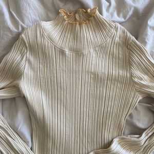 everlane pleated turtleneck